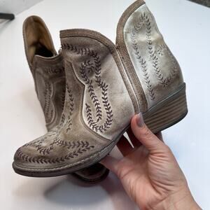 Sterling River Taupe Embroidered R-Toe Booties